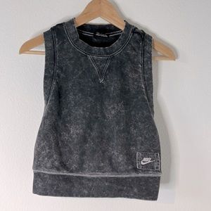 Nike sleeveless racer back tank top size small black